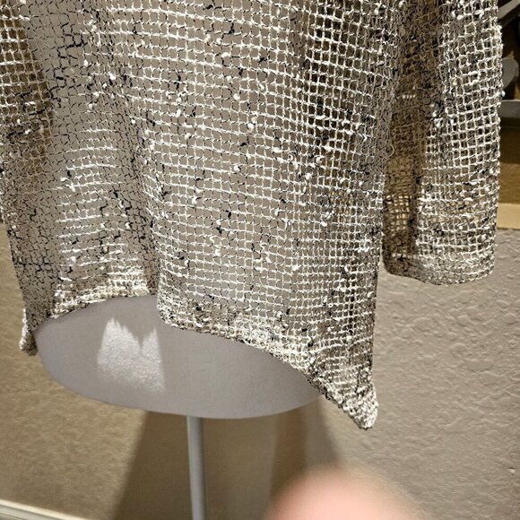 Nina Leonard Black Flecks & Cream Crochet Cardigan Natural Wooden Buttons M - Picture 9 of 11